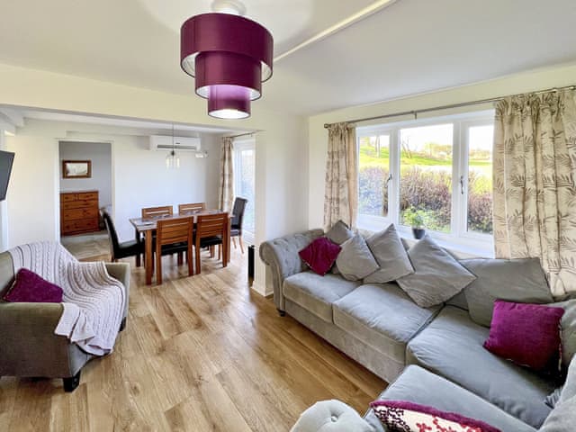 Living room/dining room | Primrose Apartment - Moorhead Country Holidays, Woolfardisworthy, Clovelly