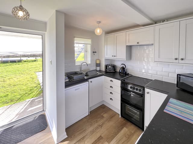 Kitchen | Primrose Apartment - Moorhead Country Holidays, Woolfardisworthy, Clovelly