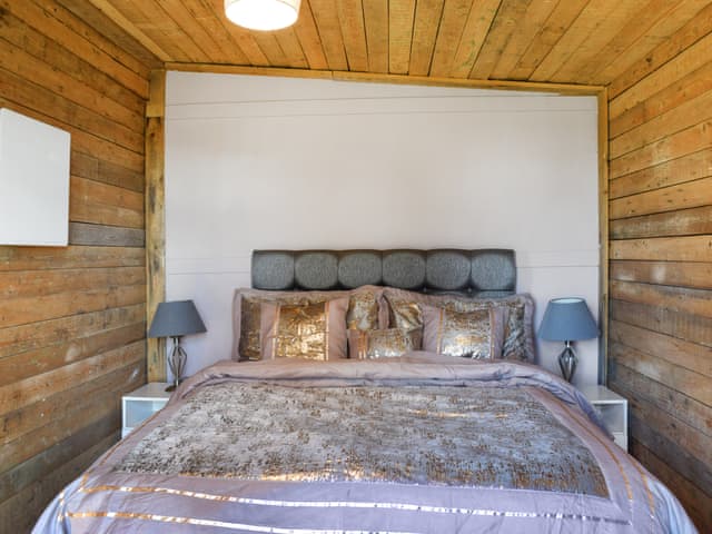 Double bedroom | Alpaca Lodge, Bartington, near Northwich