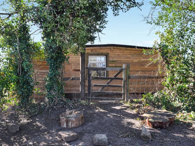 Exterior | Alpaca Lodge, Bartington, near Northwich