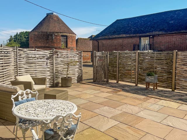 Outdoor | The Manor Pen - New Shelve Farm Holidays - New Shelve Farm Holidays, Lenham, near Maidstone