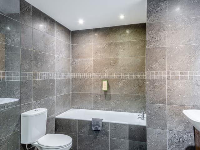 Bathroom | Mulberry - Yewfield Apartments, Hawkshead