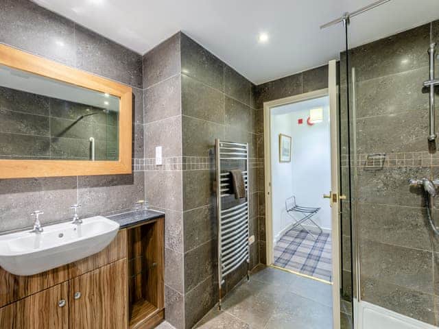 Bathroom | Mulberry - Yewfield Apartments, Hawkshead