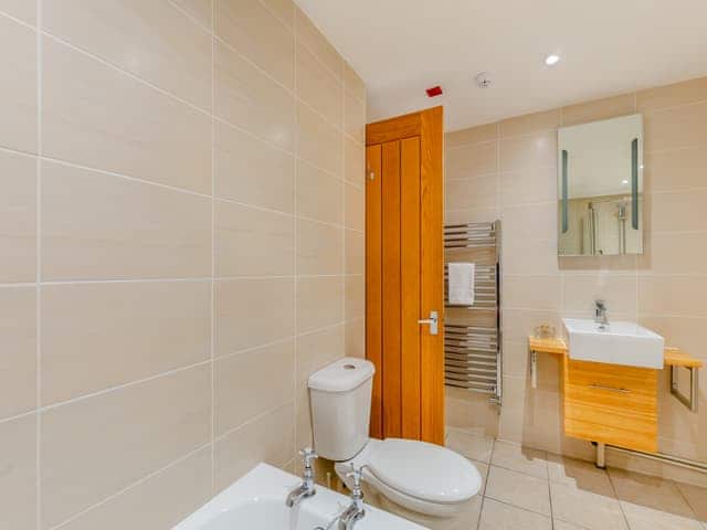 Bathroom | Rowan - Yewfield Apartments, Hawkshead