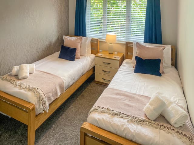 Twin bedroom | Claife, Bowness-on-Windermere