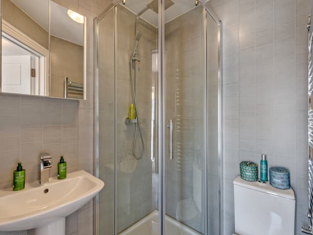 Shower room | Pier Sands, Paignton