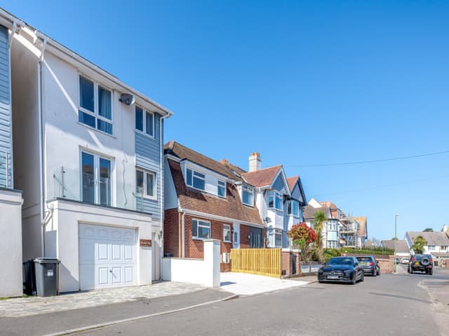 Exterior | Pier Sands, Paignton