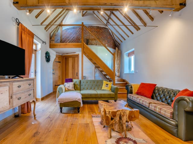 Living area | The Oast - New Shelve Farm Holidays - New Shelve Farm Holidays, Lenham, near Maidstone