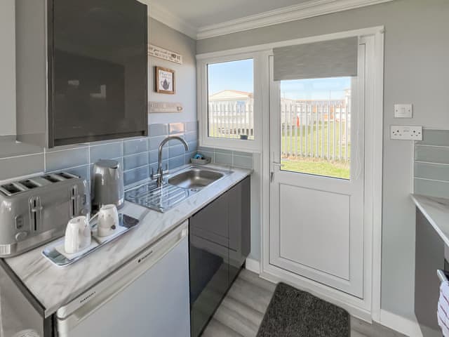 Kitchen | Chalet 61, Chapel St. Leonards