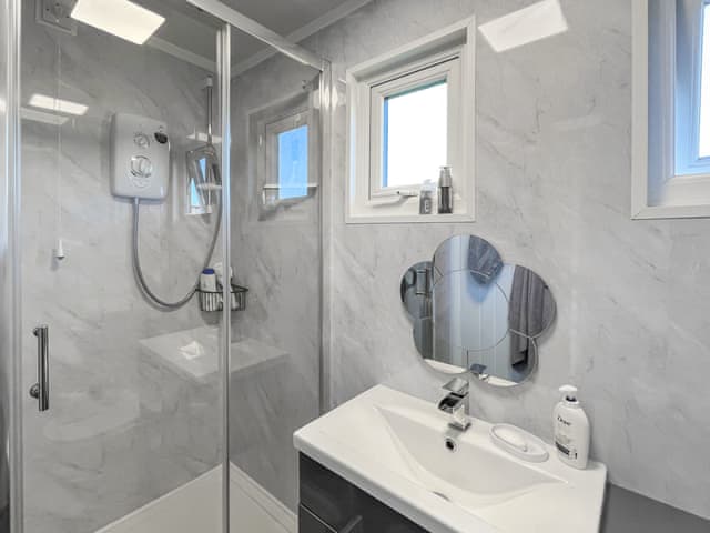 Bathroom | Chalet 61, Chapel St. Leonards