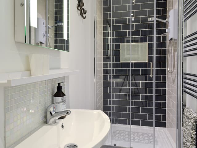 En-suite | Scarborough Rose Apartment, Scarborough