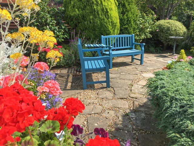 Garden | Scarborough Rose Apartment, Scarborough