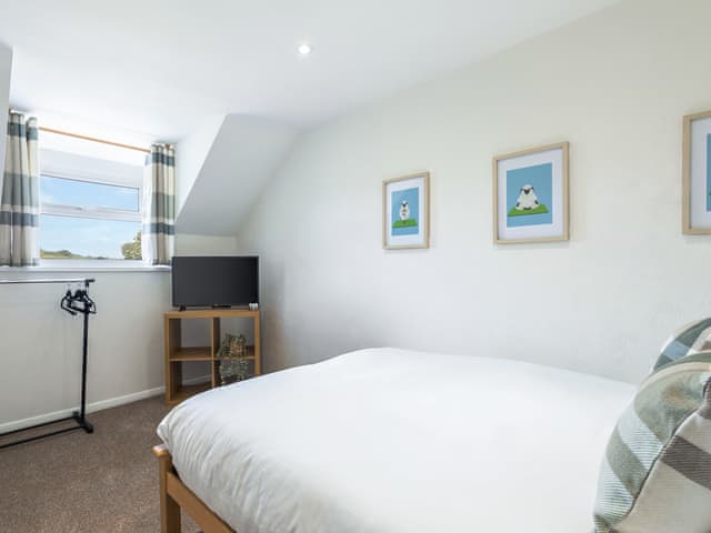 Double bedroom | Rigg Farm Cottage, Stainsacre, near Robin Hood’s Bay