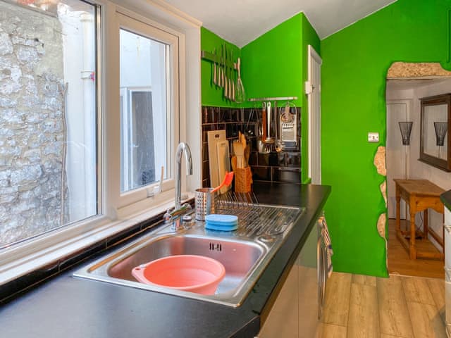 Kitchen | Mallams Art House, Portland, near Weymouth