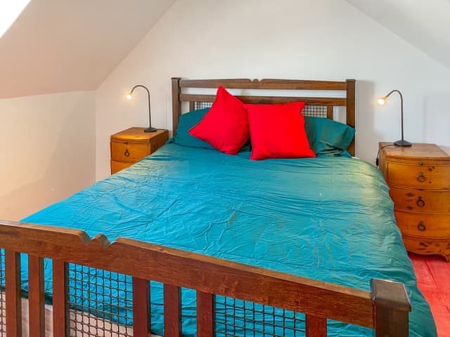 Double bedroom | Mallams Art House, Portland, near Weymouth
