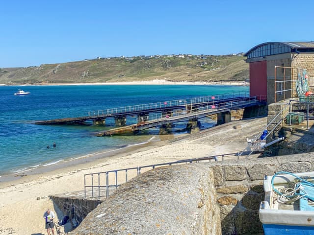 Surrounding area | The Lookout, Sennen