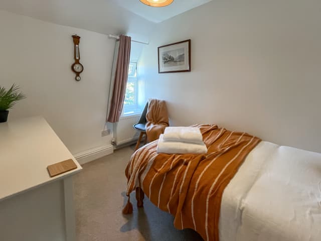 Single bedroom | Swift Nest Cottage, Easton On The Hill, near Stamford