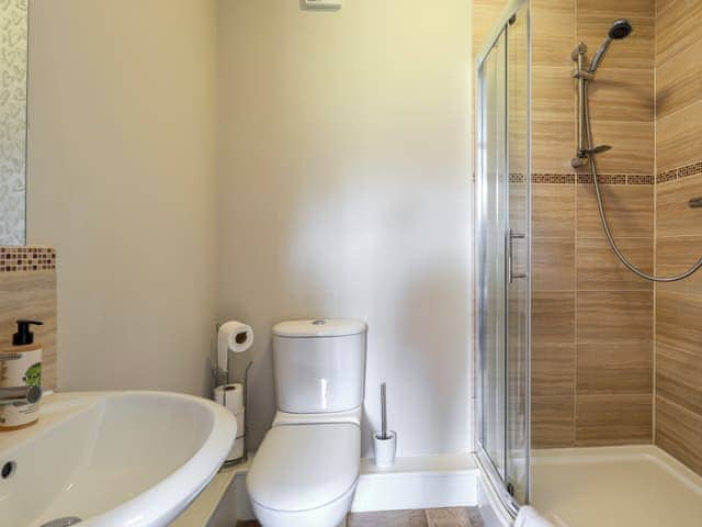 Bathroom | Brook House - Berkeley Castle, Berkeley