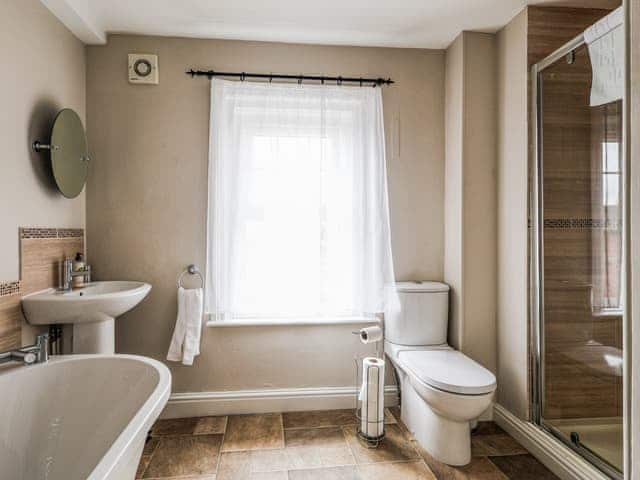 Bathroom | Brook House - Berkeley Castle, Berkeley