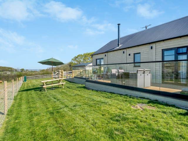 Garden and grounds | The Old Cowshed, Thorness