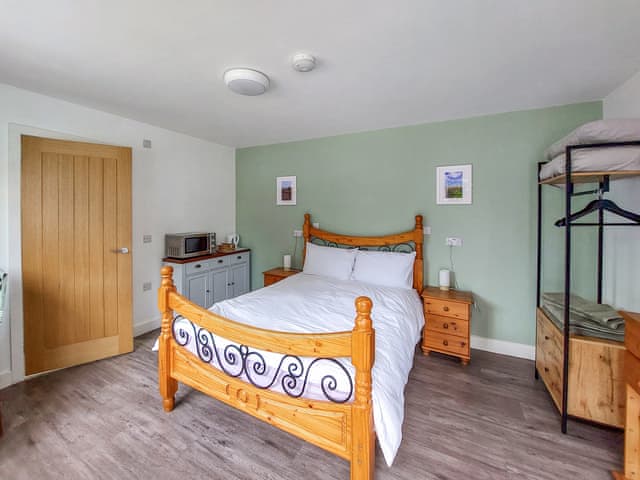 Double Bedroom | Barlings - Walcott Lodges, Walcott
