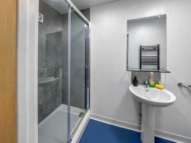 Bathroom | Barlings - Walcott Lodges, Walcott