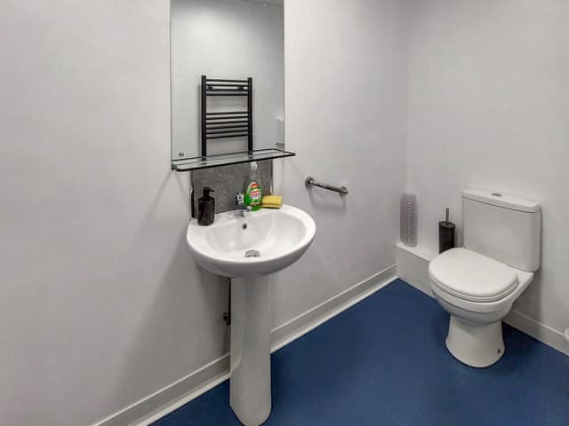 Bathroom | Barlings - Walcott Lodges, Walcott