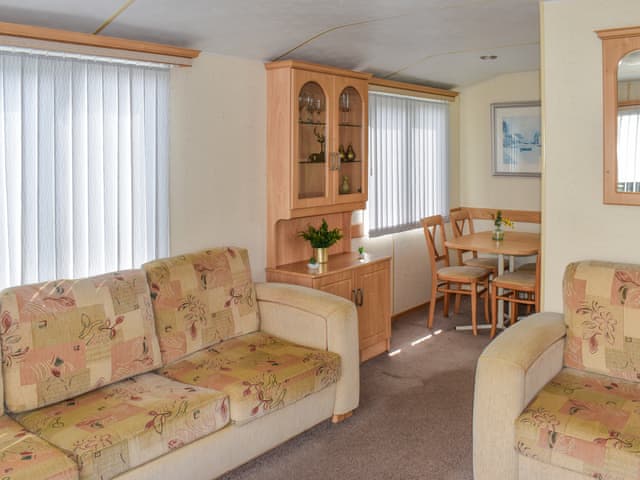 Living area | Flip-Flop Lodge, Sandown