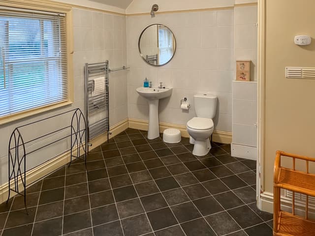 Bathroom | Sheen Cottage, Fylingthorpe, near Robin Hood’s Bay