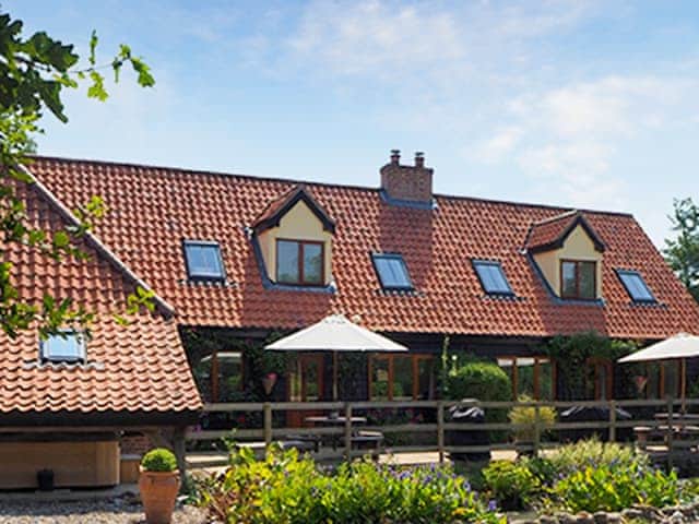 Exterior | Treetops - Chestnut Tree Barns, Ilketshall St Margaret