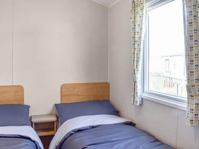 Twin bedroom | The Hideaway - Ocean Edge Retreats, Morecambe