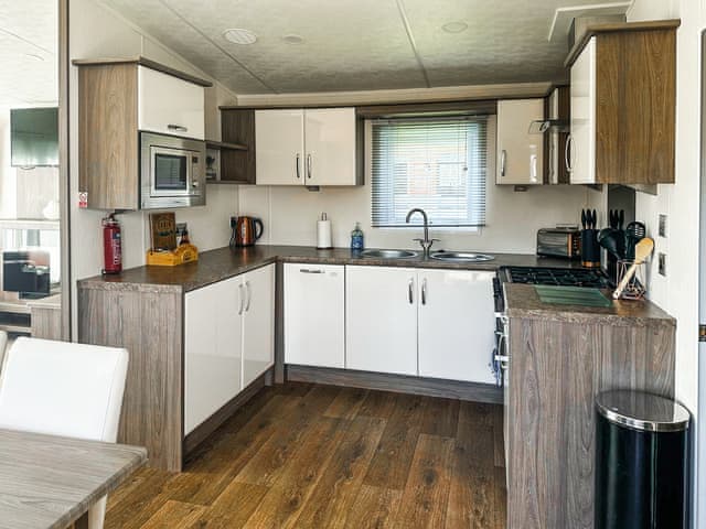 Kitchen | Dorado - Felmoor Cabin Escapes, Morpeth