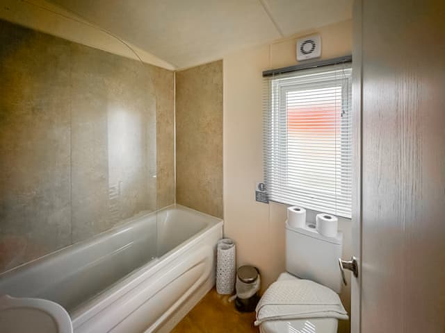 Bathroom | Toucana - Felmoor Cabin Escapes, Morpeth