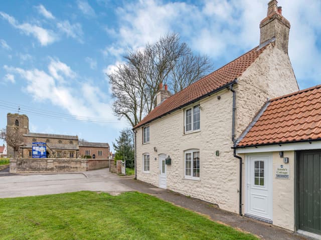 Exterior | Annie’s Cottage, Bempton