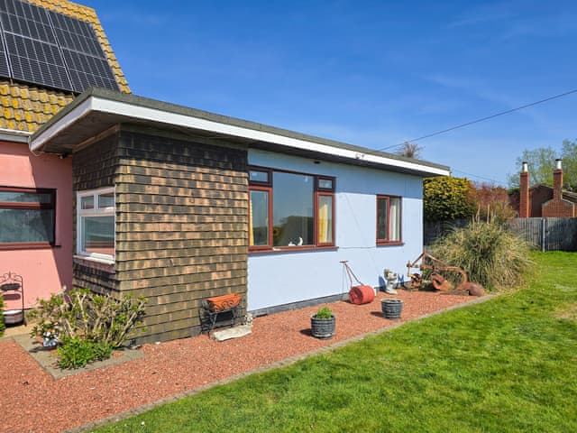 Exterior | Outer Reach Cottage, St Osyth, near Clacton on Sea