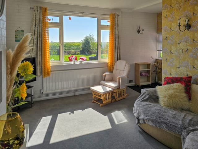 Living area | Outer Reach Cottage, St Osyth, near Clacton on Sea