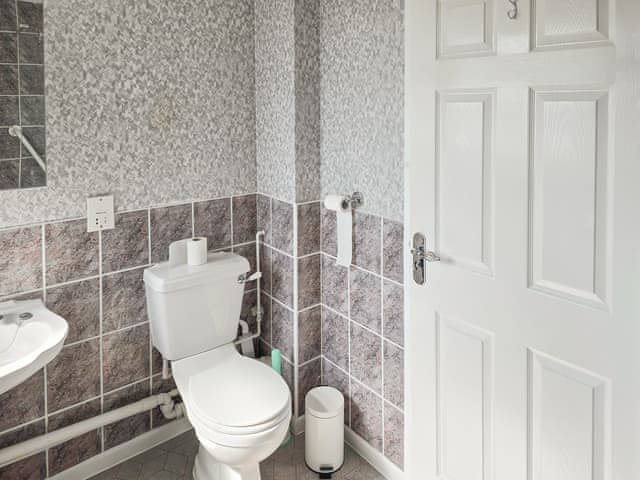 Bathroom | Outer Reach Cottage, St Osyth, near Clacton on Sea