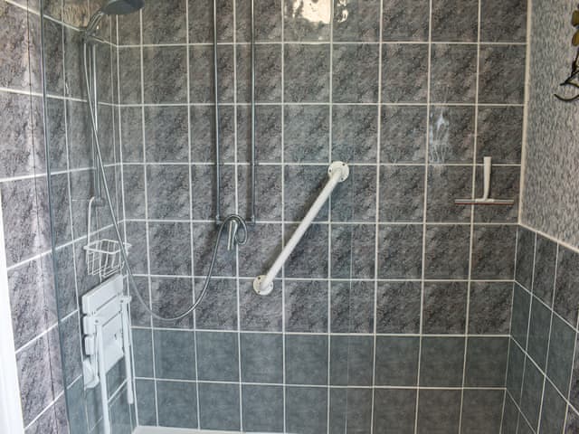 Bathroom | Outer Reach Cottage, St Osyth, near Clacton on Sea