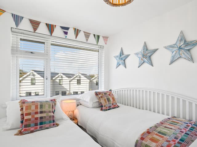Twin bedroom | Liwus, Newquay
