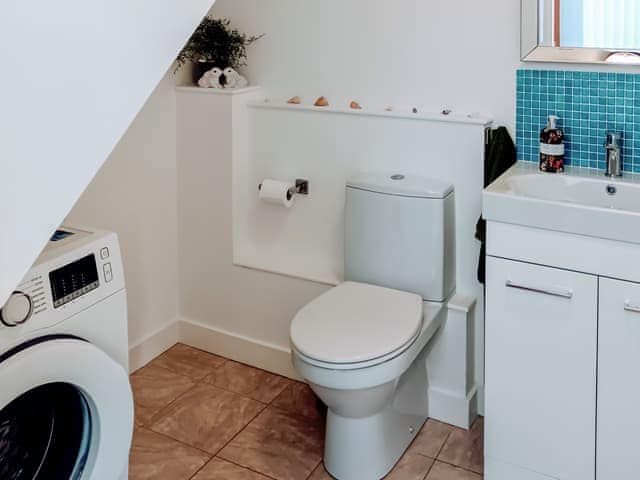 Downstairs bathroom | Mill Reach, Yarmouth