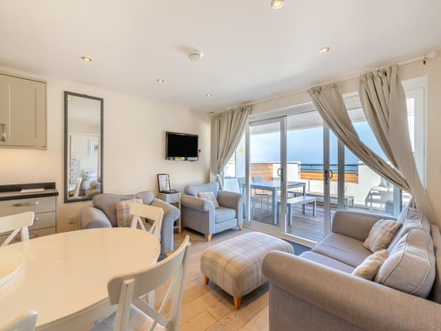 Open plan living space | 5 Curlew, The Cove, Brixham