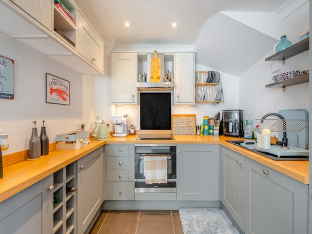 Kitchen | Inglewood Cottage, Kingswear