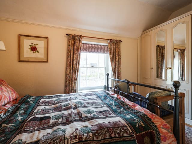 Double bedroom | September Cottage, Lechlade-on-Thames
