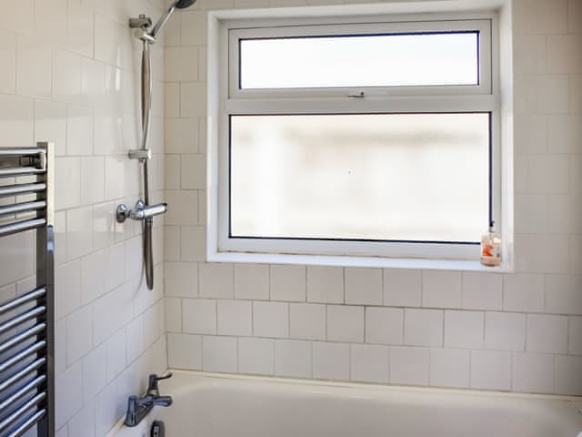 Bathroom | Cosy Cottage, Manningtree