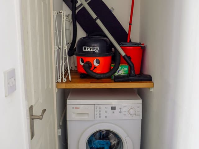 Utility room | Cosy Cottage, Manningtree