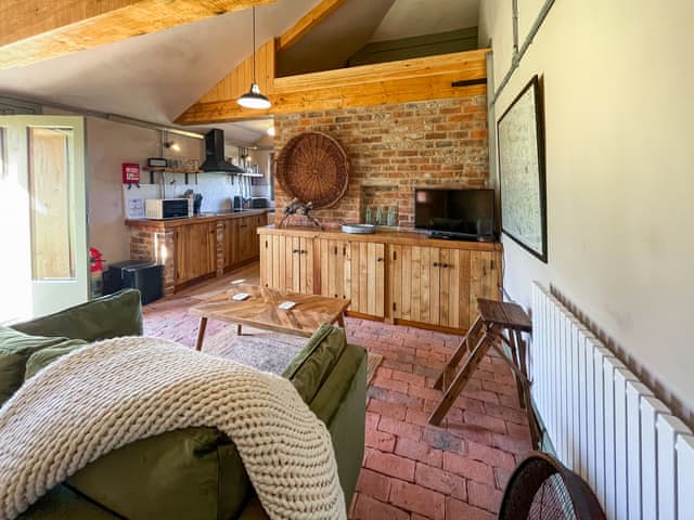 Open plan living space | Lincoln Reds Lookout, South Ormsby