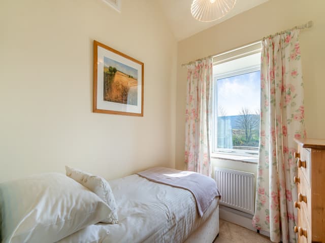 Single bedroom | The Smithy - Country Cottage Holidays, Troutsdale near Scarborough