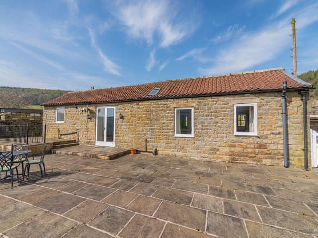 Sitting-out-area | The Smithy - Country Cottage Holidays, Troutsdale near Scarborough