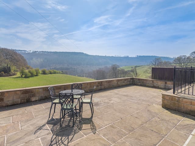 Sitting-out-area | The Smithy - Country Cottage Holidays, Troutsdale near Scarborough