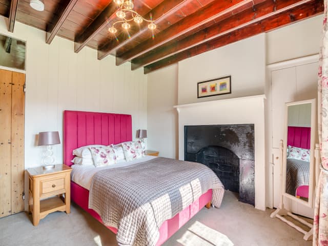 Double bedroom | Manor House Farm - Country Cottage Holidays, Troutsdale near Scarborough
